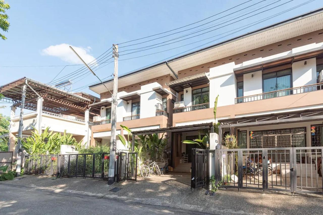 Loft Style Townhouse Near Old City شيانغ ماي المظهر الخارجي الصورة