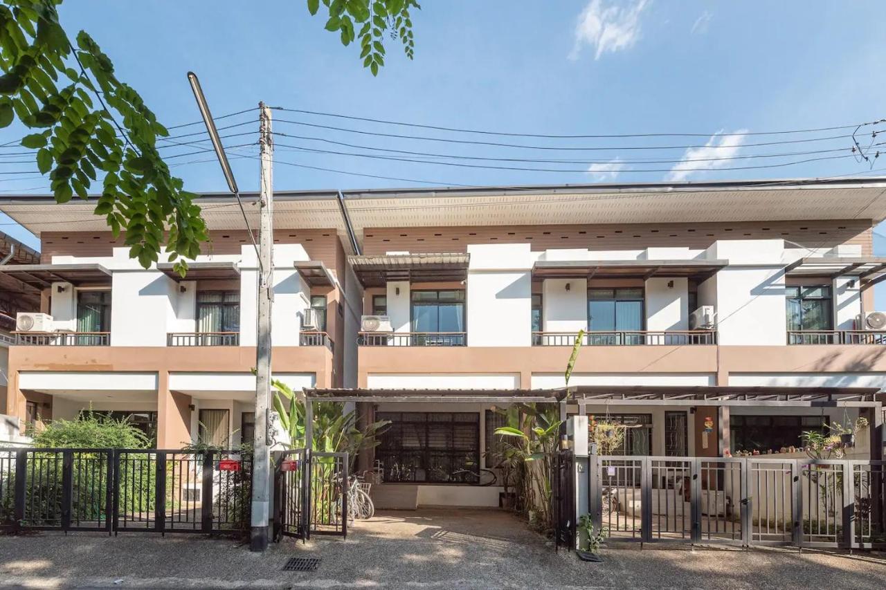 Loft Style Townhouse Near Old City شيانغ ماي المظهر الخارجي الصورة